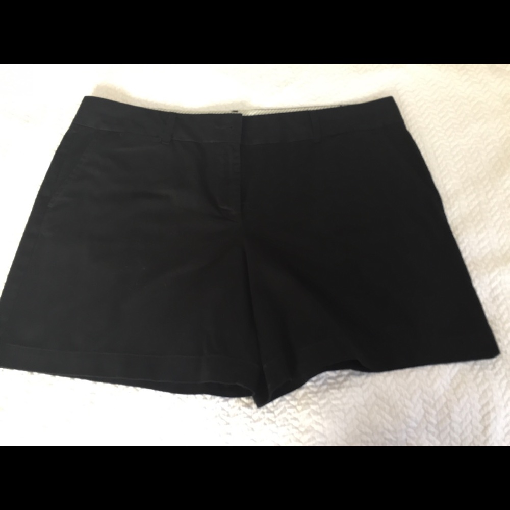 LOFT chinos style shorts, black